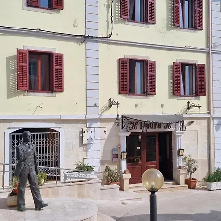 Hotel Laura